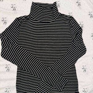 American Eagle Ribbed Turtle Neck (XS, Black and White Stripes)